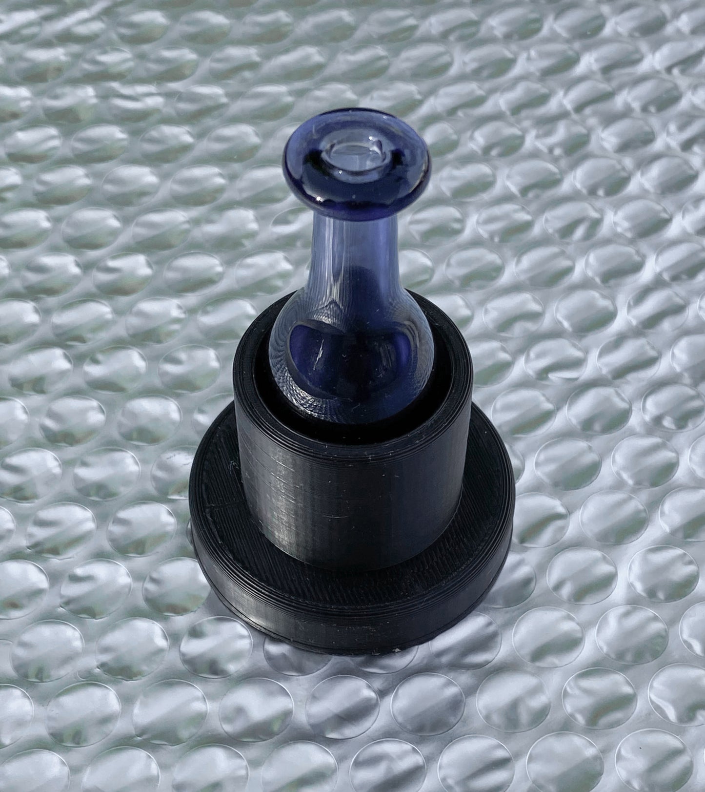 Magnetic Carb-Cap Stand